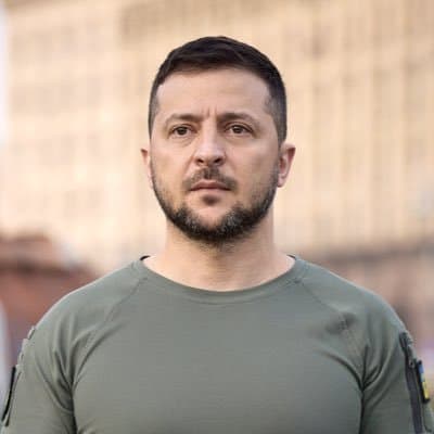 Will Zelenskyy post 20-39 posts from April 28 to May 5, 2026?