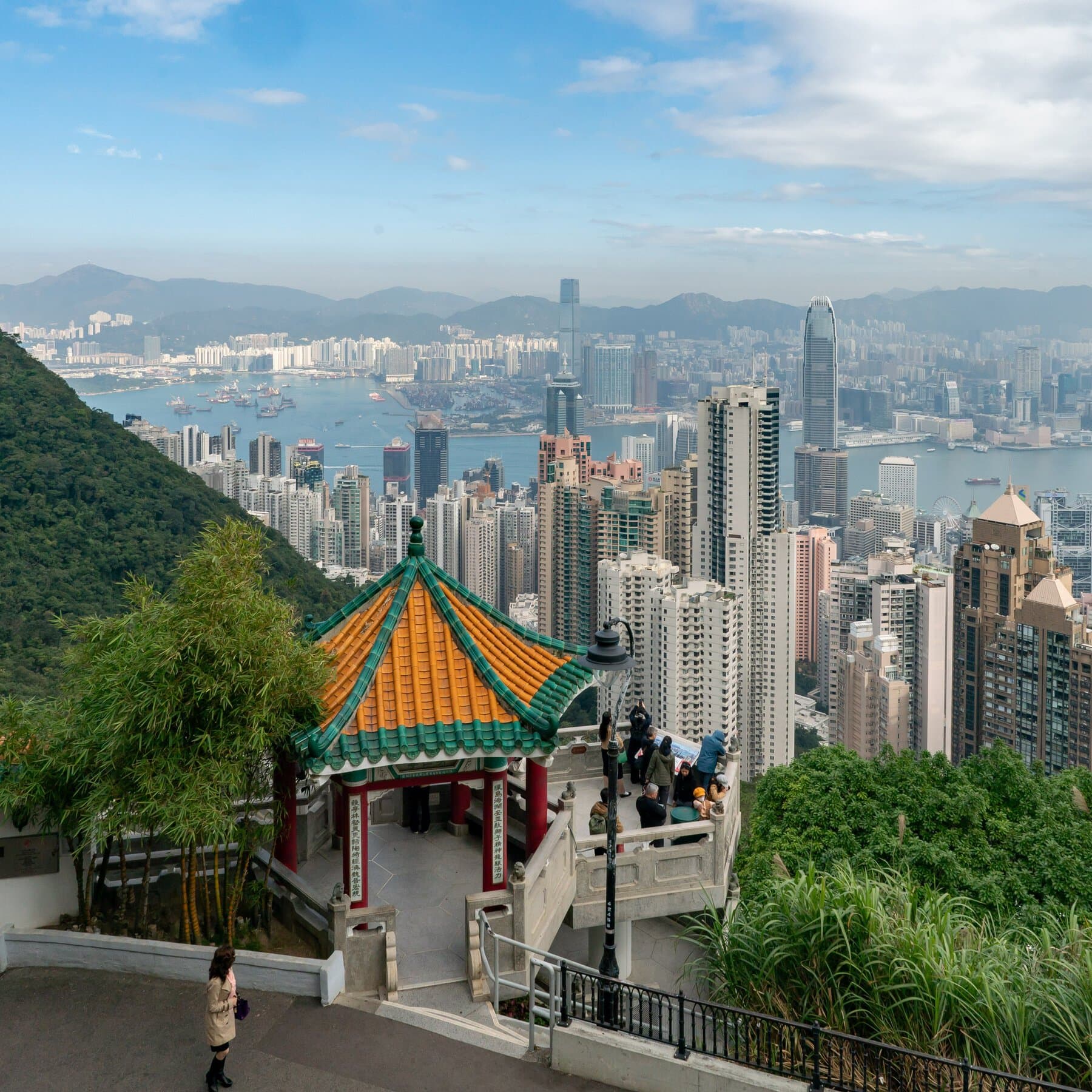 Will the highest temperature in Hong Kong be 25°C on April 28?